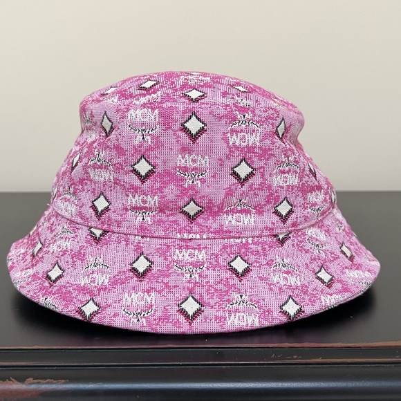 MCM PINK MONOGRAMMED BUCKET HAT in Pink NWT MSRP $370 - Picture 4 of 7